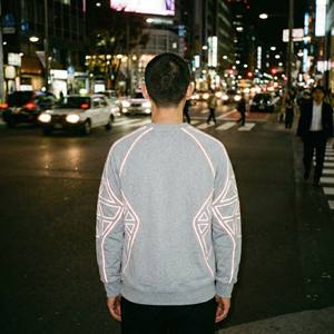 เสื้อสเวตเชิ้ตผู้ชายสีเทา แต่งแถบสะท้อนแสง 3M ผ้าฝ้าย 100% สำหรับฤดูหนาว สไตล์สตรีทแวร์ คอกลม แขนยาว สะท้อนแสงในเวลากลางคืน - Product Image 6