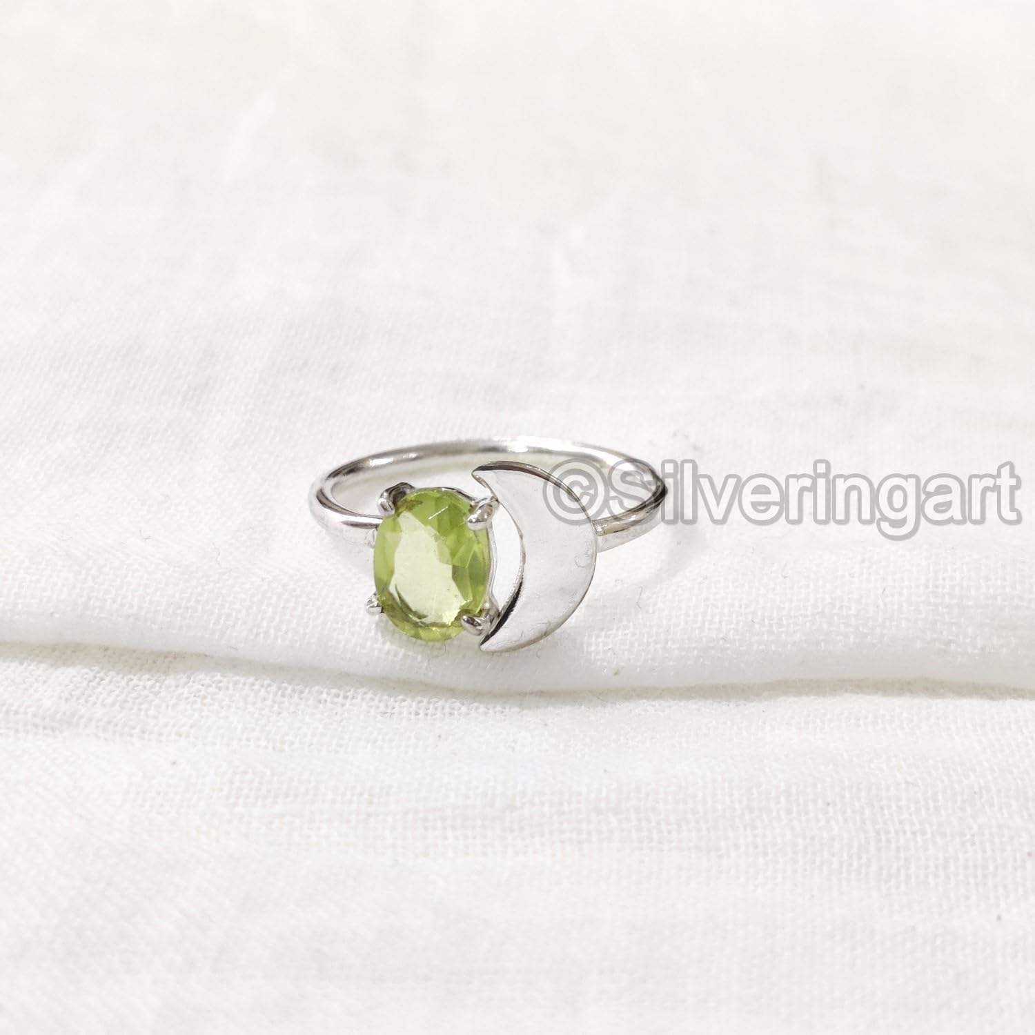 สีเขียว