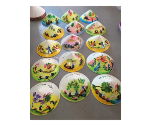 Chapeau vietnamien en feuille de palmier en bambou non la-Fabriqué à la main et personnalisable, idéal pour les expositions patrimoniales, mode et culturelles - Product Image 3