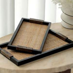 Plateau de service en bois assez grand pour contenir plusieurs plats, bols, tasses et couverts avec facilité - Product Image 6