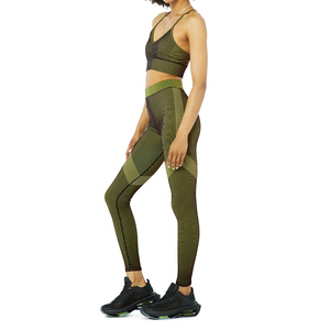 Meilleurs prix pour ensemble de yoga respirant et durable pour femmes, vêtements de sport de haute qualité, écologiques, grandes tailles, service de conception OEM - Product Image 2