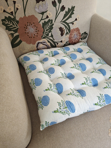 Boho แผ่นรองเก้าอี้ผ้าควิลท์ปรับแต่งได้เป็นมิตรกับสิ่งแวดล้อมหมอนอิงผ้าฝ้ายพิมพ์ลายดอกไม้สีฟ้าสำหรับอ่านหนังสือที่วางบนเตียง - Product Image 3