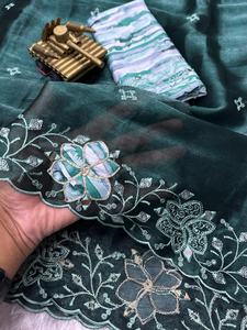 Sari de organza elegante con espejo y lentejuelas bordadas, muy vendido, fabricante y proveedor de moda femenina de Surat - Product Image 5