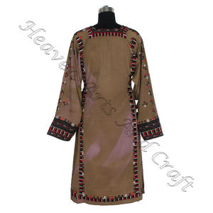 Vintage noir afghan Balochi robe à la main afghani/irani/balochi/pakistanais/indien BDR061 femmes portent la meilleure robe design Vintage - Product Image 2