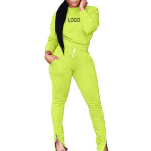 Chándales deportivos informales para mujer con logotipo personalizado al por mayor de alta calidad Sudadera con capucha de gran tamaño bordada deportes de invierno trajes a granel - Product Image 1