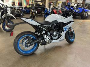 Suzuki GSX-8R 2025 - 2026, toute nouvelle moto de rue de 776 cm3, livraison mondiale porte à porte - Product Image 4