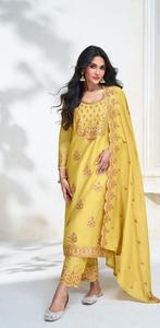 Collection de robes en soie non cousues de qualité supérieure pour les fêtes Vêtements indiens et pakistanais originaux du Pakistan - Product Image 2