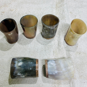 Véritable corne de boeuf petits verres à whisky faits à la main classique Viking Western Design alimentaire sûr et étanche pour la bière et le vin - Product Image 1