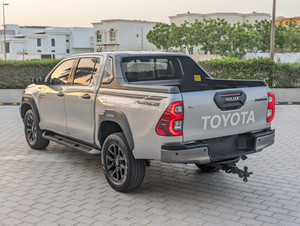 2020 Toyota Hilux Aventura SR5 - Product Image 3