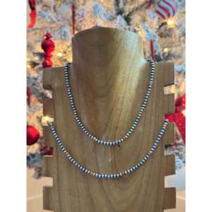 Collier Navajo en argent sterling et perles d'huîtres rouges/oranges pour occasions spéciales - Product Image 1