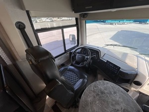 ผู้จำหน่ายรถบ้านมือสองปี 2023 ยี่ห้อ Thor Motor Coach รุ่น Outlaw Class A แบบใช้แก๊ส พร้อมที่เก็บสัมภาระ ขนาด 38KB สำหรับขาย - Product Image 3