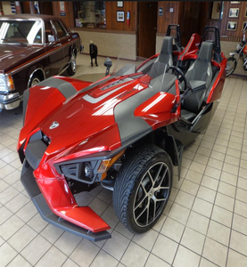 Polaris Slingshot SL/R/SLR (AutoDrive) รุ่นใหม่ ปี 2026 รถมอเตอร์ไซค์ 3 ล้อ 400-600 ซีซี ความเร็ว 61-80 กม./ชม. รับประกัน 3 ปี ได้รับการรับรองมาตรฐานแบบพกพาในสหรัฐอเมริกา - Product Image 2