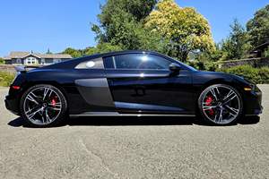 รถออดี้ R8 V10 เพอร์ฟอร์แมนซ์ คูเป้ ควอตโตร มือสอง ปี 2022 พวงมาลัยซ้าย/ขวา - Product Image 3