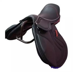 Sillín inglés de lujo para saltar Diseño de contacto cercano - Product Image 3