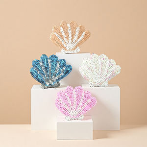 Patch décoratif thermocollant en PVC à sequins pour vêtements, accessoires et chapeaux - Product Image 3