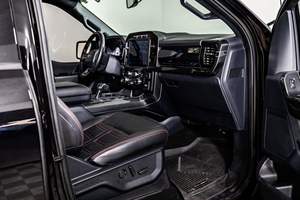 F-150 XLT Saleen Sportruck XR Yellow Label 4x4 2022, V8 suralimenté de 740 ch, kit de rehausse de 2,5 pouces, pneus de 35 pouces - Product Image 4