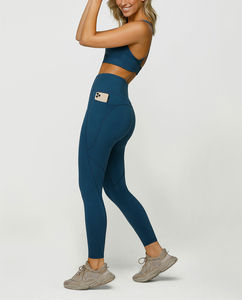 2024 printemps femmes côtelé sans couture Gym Sportswear ensemble haut dos sport soutien-gorge Shorts solide Sexy polaire pour salon porter personnalisé - Product Image 1