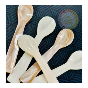 Utensilio de postre de cuchara y concha de perla de lujo a granel para conceptos de hospitalidad costera y tiendas de regalos de exportación - Product Image 1