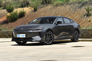 Changan Uni-V 1.5T 2.0T 2024, Autos Nuevos en Venta, Changan UNI-V IDD, Auto de Gasolina - Product Image 4