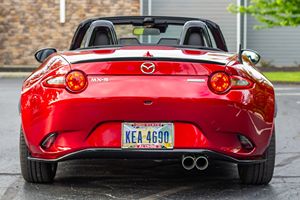 Mazda MX-5 Miata Club 2020 Usado en Excelentes Condiciones - Product Image 1