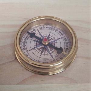 La Brújula de latón macizo más demandada para situaciones de camping o canotaje y caza o supervivencia disponible para la venta desde India - Product Image 3