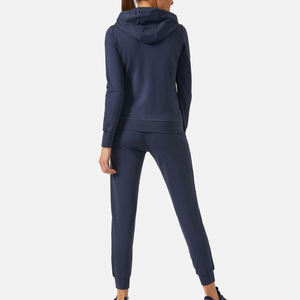 Conjunto deportivo informal de dos piezas para mujer, corte holgado, tejido suave y cómodo para uso diario y moda urbana. - Product Image 4