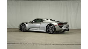 รถยนต์มือสองที่ได้รับการรับรอง LHD/RHD รถปอร์เช่ 918 สไปเดอร์ โรดสเตอร์ ปี 2015 ระบบขับเคลื่อนสี่ล้อ - Product Image 6