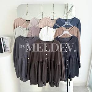 Blusa de mujer ByMeldev Raniaa con pliegues y detalles, estilo Atasan Plisket Rempel con Busui Bumil - Product Image 1
