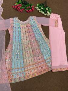 NUEVO LANZAMIENTO, CONJUNTO DE 3 PIEZAS, COLECCIÓN DE DISEÑADOR, HERMOSO KURTI LARGO CON CORTES NAIRA, PANTALÓN PLAZZO Y DUPATTA A PRECIO DE MAYOREO - Product Image 2