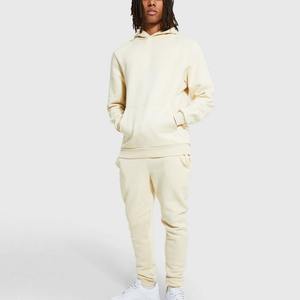 Conjunto de chándal unisex de lana de lujo para hombre y mujer, sudadera gruesa con capucha y pantalones para correr, ropa deportiva informal con logotipo personalizado para hombre y mujer - Product Image 4