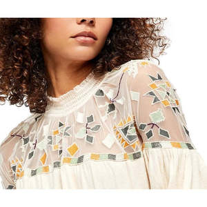Top in Chiffon Satinato Ricamato Bohemien da Donna Free People, Collo Alto, Taglie dalla XS alla 4XL - Product Image 2