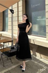 Elegante Vestido Largo Asimétrico de Un Hombro con Cinturón de Cuero Estilo Coreano para Mujer - Product Image 6