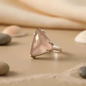 Anillo de Plata 925 con Gema Triangular para Mujer, Aretes de Moda - Product Image 3
