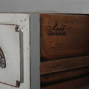 Armoire en bois d'acajou de taille personnalisée n ° 8301 Design classique vintage avec de nombreux tiroirs pliables pour le rangement du salon et de la chambre à coucher - Product Image 3