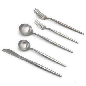 Lujoso juego de cubiertos de acero inoxidable con revestimiento de PVD de oro rosa cubiertos de cena pulidos con espejo que incluyen cuchara de sopa y arroz para - Product Image 5