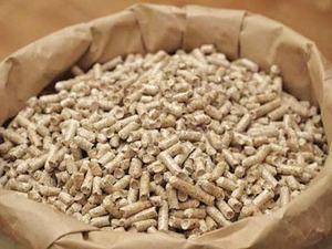 Pellets de madera en forma de trozos para sistema de calefacción con 0.96% de contenido de cenizas, 4500J de calorías, densidad de 600-800kg/m³ - Product Image 3
