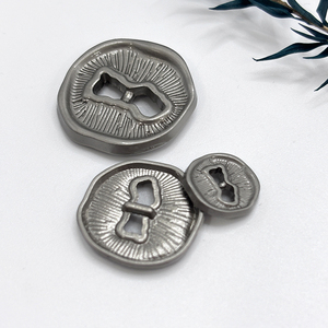 Bán Buôn Nhà Máy Cung Cấp Không Thường Xuyên Hình 2-Lỗ Kim Loại Nút Cho Phụ Kiện May Mặc - Product Image 4