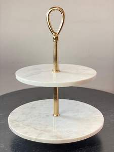 Support à gâteau en marbre noir à deux niveaux de luxe avec poignée dorée, support de présentation de desserts moderne et élégant pour mariage, fête, décoration de table d'hôtel - Product Image 5