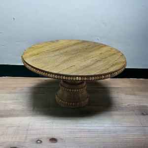 Soporte de exhibición de pastel ecológico tallado a mano de madera de mango de granja Vintage antiguo pequeño postre blanco para herramientas de pastel de boda - Product Image 6