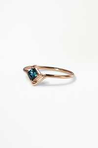 แหวนไพลินสีน้ำเงินธรรมชาติขนาดกลาง14K สีเหลืองทอง0.28ctw เจ้าหญิงตัดแซฟไฟร์เครื่องประดับผู้หญิงวินเทจ - Product Image 2