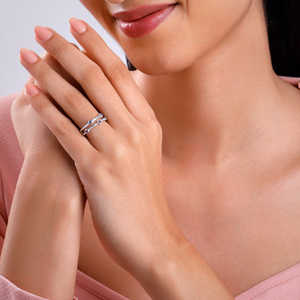 Anillo chisporroteante de plata de moda Estilo hip-hop moderno con incrustaciones de piedras preciosas para niños Hecho de aleación de zinc - Product Image 2