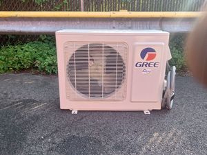 24000Btu กรี22OV ขนาดเล็กติดผนังแยกอินเวอร์เตอร์เอซียูนิตเครื่องปรับอากาศในบาร์เบโดส