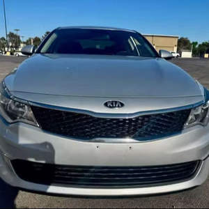 Optima LX 2017 d'occasion propre - Product Image 1