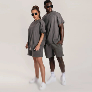 Jogger d'hiver oversize à capuche Ensemble de survêtement unisexe 2 pièces avec sweat-shirt à manches longues et short pour femmes et hommes - Product Image 4