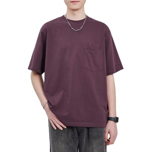 เสื้อยืดผู้ชายคอกลมทรงหลวมแขนสั้นใส่สบายสีทึบมีกระเป๋าตกแต่งฤดูร้อน - Product Image 1