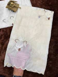 Chemisier sari traditionnel de créateur en soie cristal avec appliques à la main pour femmes et filles pour les mariages en vrac bas - Product Image 5