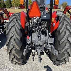 Tractores de ruedas Massey Ferguson GC1725 4WD en venta - Product Image 2