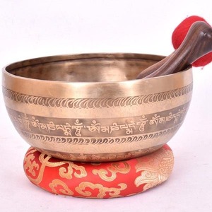 Bol musical en laiton avec bâton en bois parfait pour la thérapie de relaxation de guérison Yoga et pratiques sonores spirituelles - Product Image 4