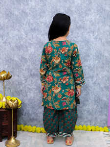 Costume pour filles de créateur | Ensemble Kurta imprimé en coton doux | Tenue de fête, tenue de festival, tenue de mariage | Prix d'usine - Product Image 2