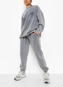 Conjunto de chándal de mujer de gran tamaño de peso pesado personalizado Sudadera con capucha estampada y Sudadera con capucha fabricada por expertos - Product Image 5